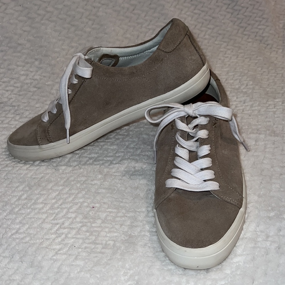Frye Kerry Low Top Lace Up Women Sneaker Size 9.5M Tan Suede - Picture 3 of 9